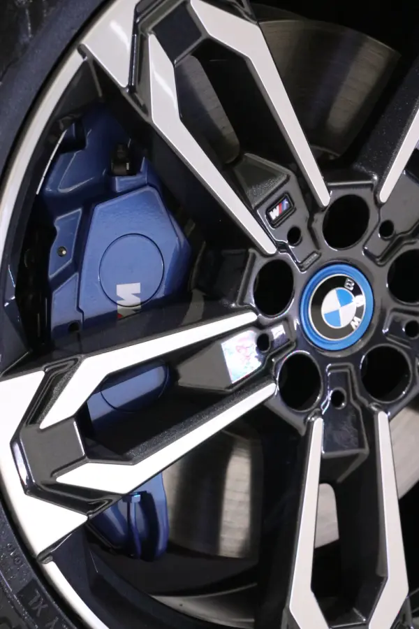 BMW iX2 eDrive20 Pack Desportivo M Pro 19