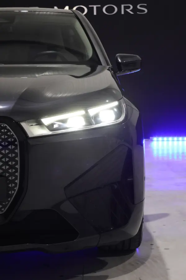 BMW iX xDrive 40 Pack Desportivo 6