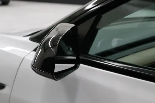 Tesla Model 3 Performance Dual Motor AWD 6