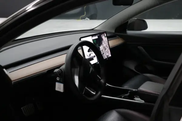 Tesla Model 3 Performance Dual Motor AWD 8