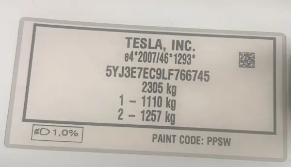 Tesla Model 3 Performance Dual Motor AWD 18