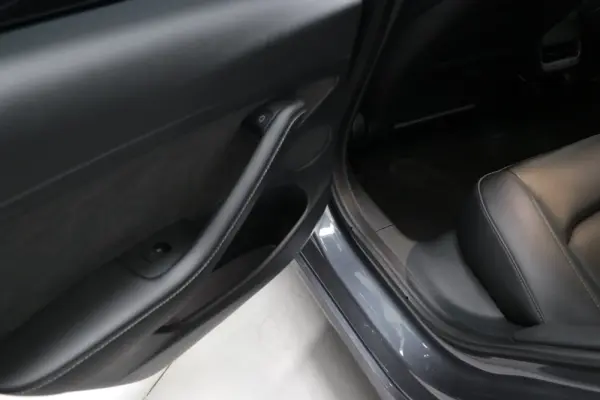 Tesla Model 3 Long Range AWD Dual Motor Performance 13