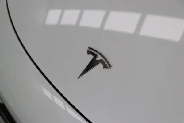 Tesla Model 3 Long Range AWD Dual Motor 3