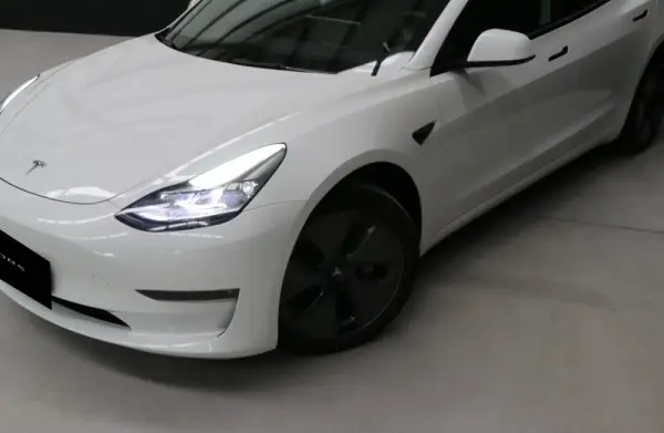 Tesla Model 3 Long Range AWD Dual Motor 2