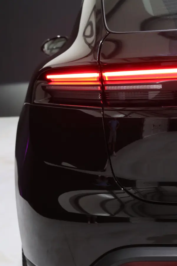 Porsche Macan Electric 2
