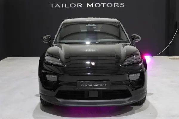 Porsche Macan Electric 4