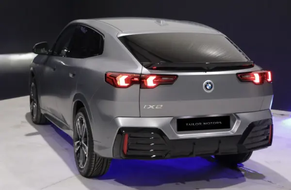 BMW iX2 eDrive20 Pack Desportivo M Pro 3