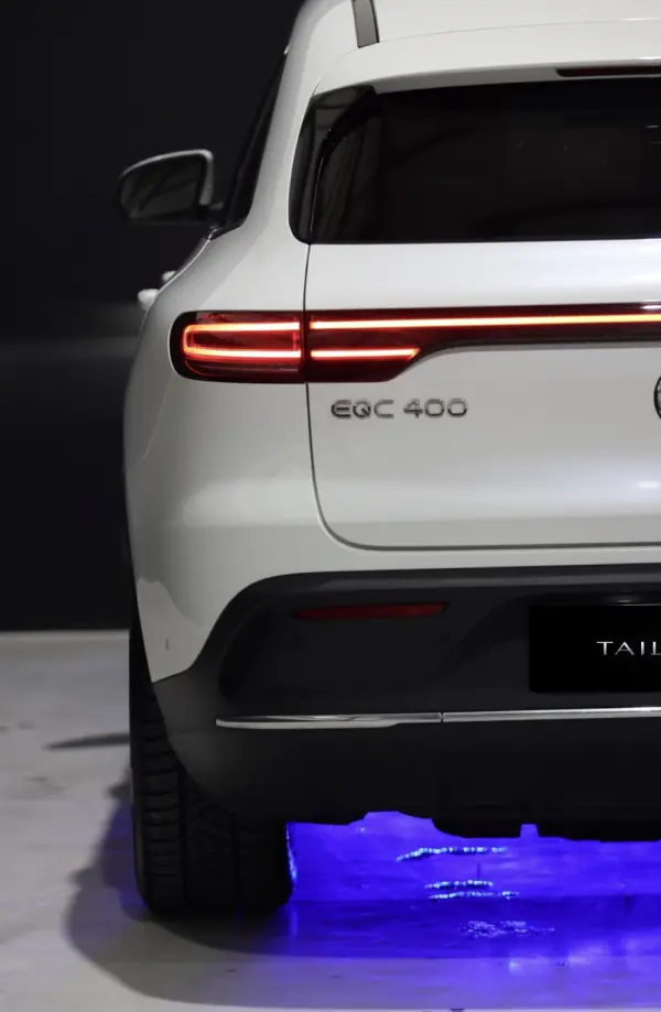 Mercedes-Benz EQC 400 4Matic AMG Line 6