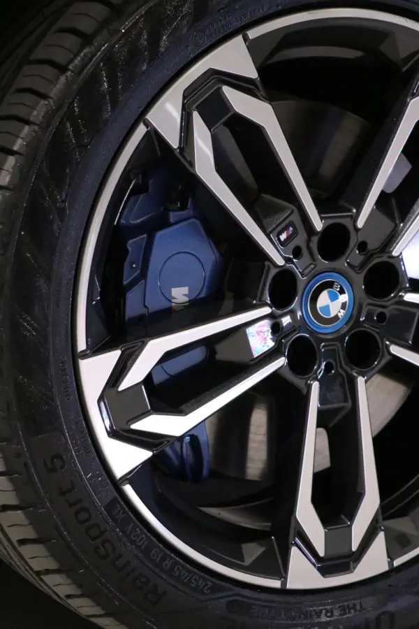 BMW iX2 eDrive20 Pack Desportivo M Pro 20
