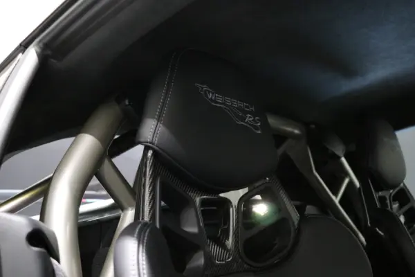 Porsche 718 Cayman 29