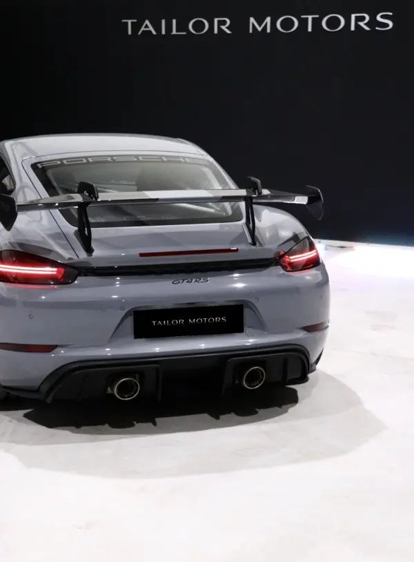 Porsche 718 Cayman 4