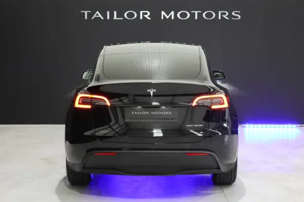 Tesla Model Y Long Range Dual Motor AWD 2