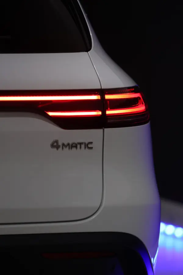 Mercedes-Benz EQC 400 4Matic AMG Line 31