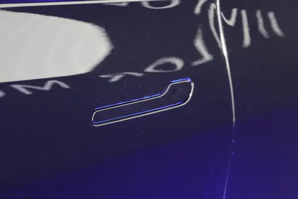 Tesla Model Y Long Range Dual Motor AWD 6