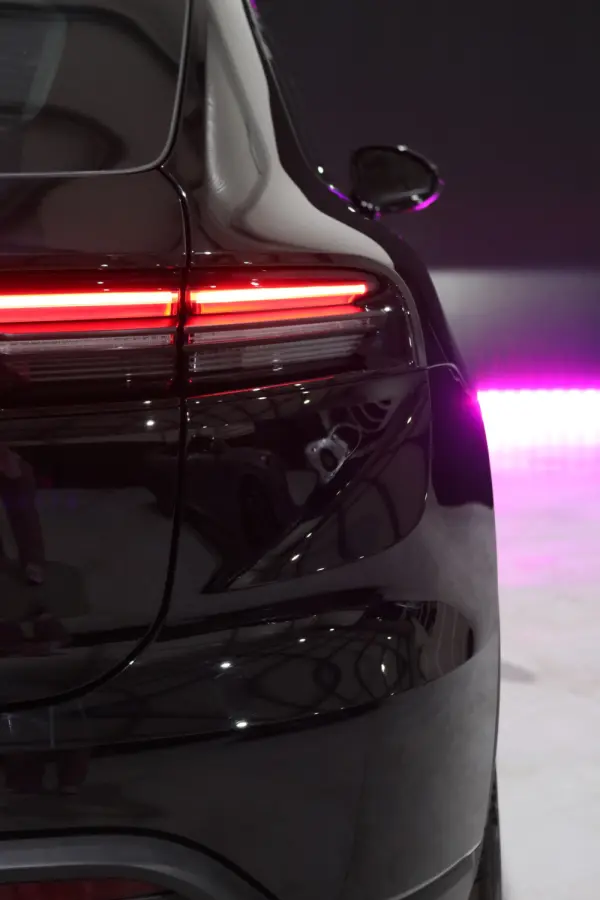Porsche Macan Electric 3