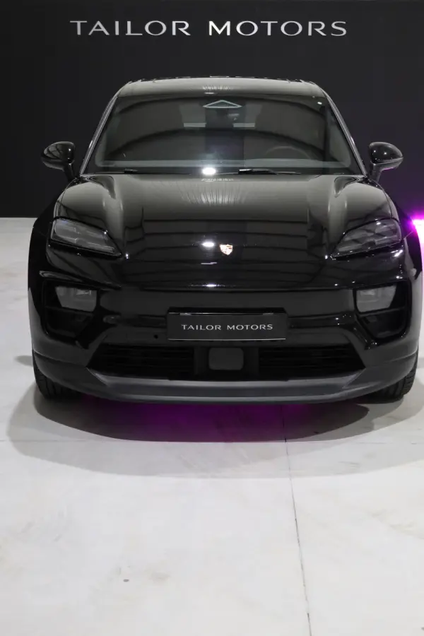 Porsche Macan Electric 6