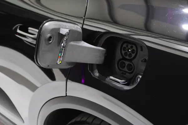 Porsche Macan Electric 17