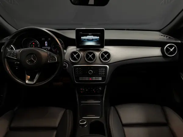 Mercedes-Benz C 200 d Station 9G-TRONIC AMG Line 18