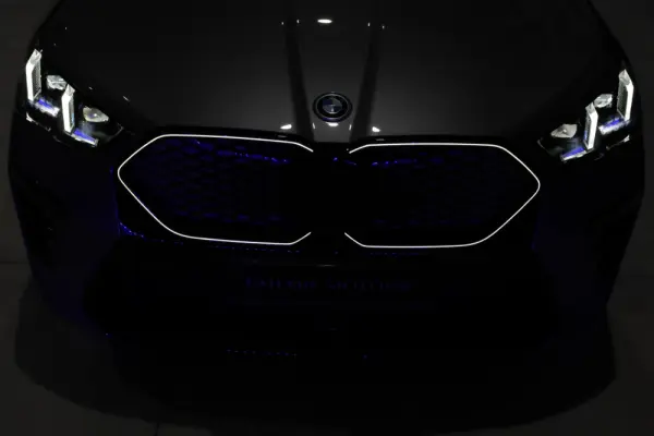 BMW iX2 eDrive20 Pack Desportivo M 15