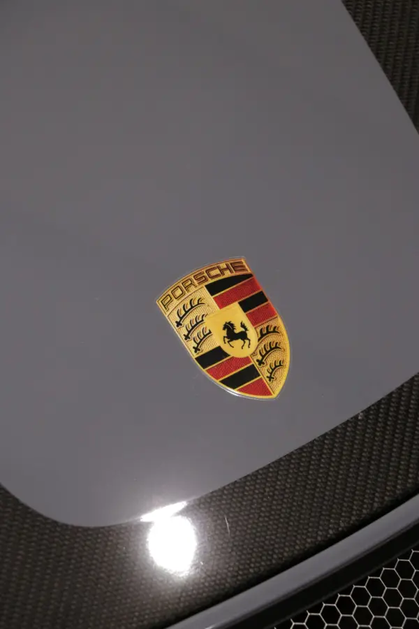 Porsche 718 Cayman 47