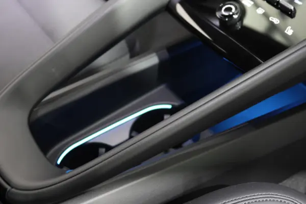 Porsche Macan Electric 23