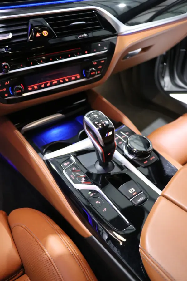 BMW M5 Competition 9