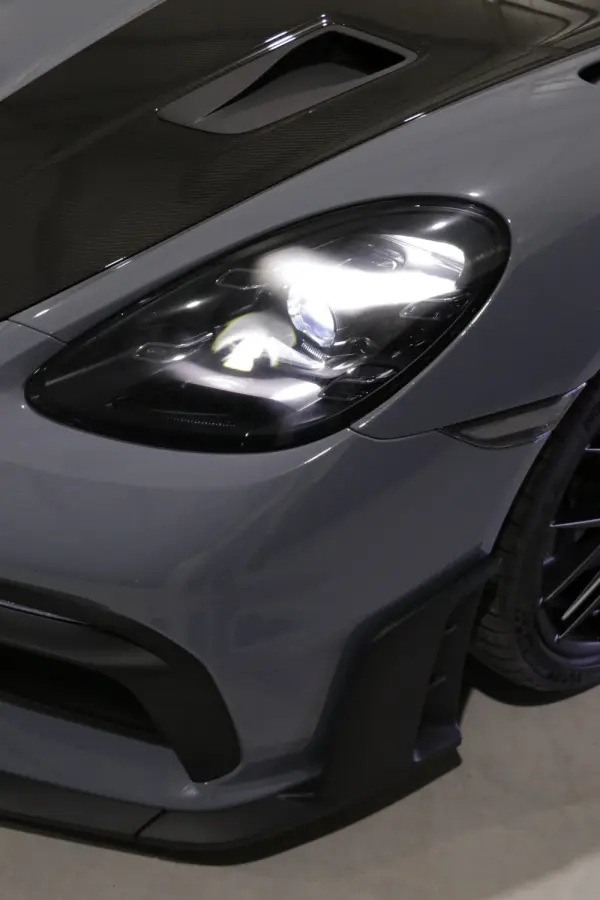 Porsche 718 Cayman 49
