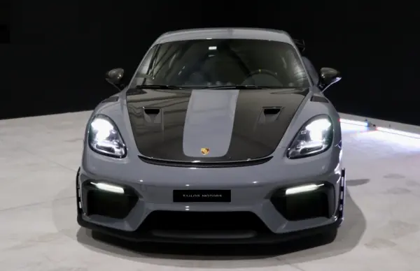 Porsche 718 Cayman 3