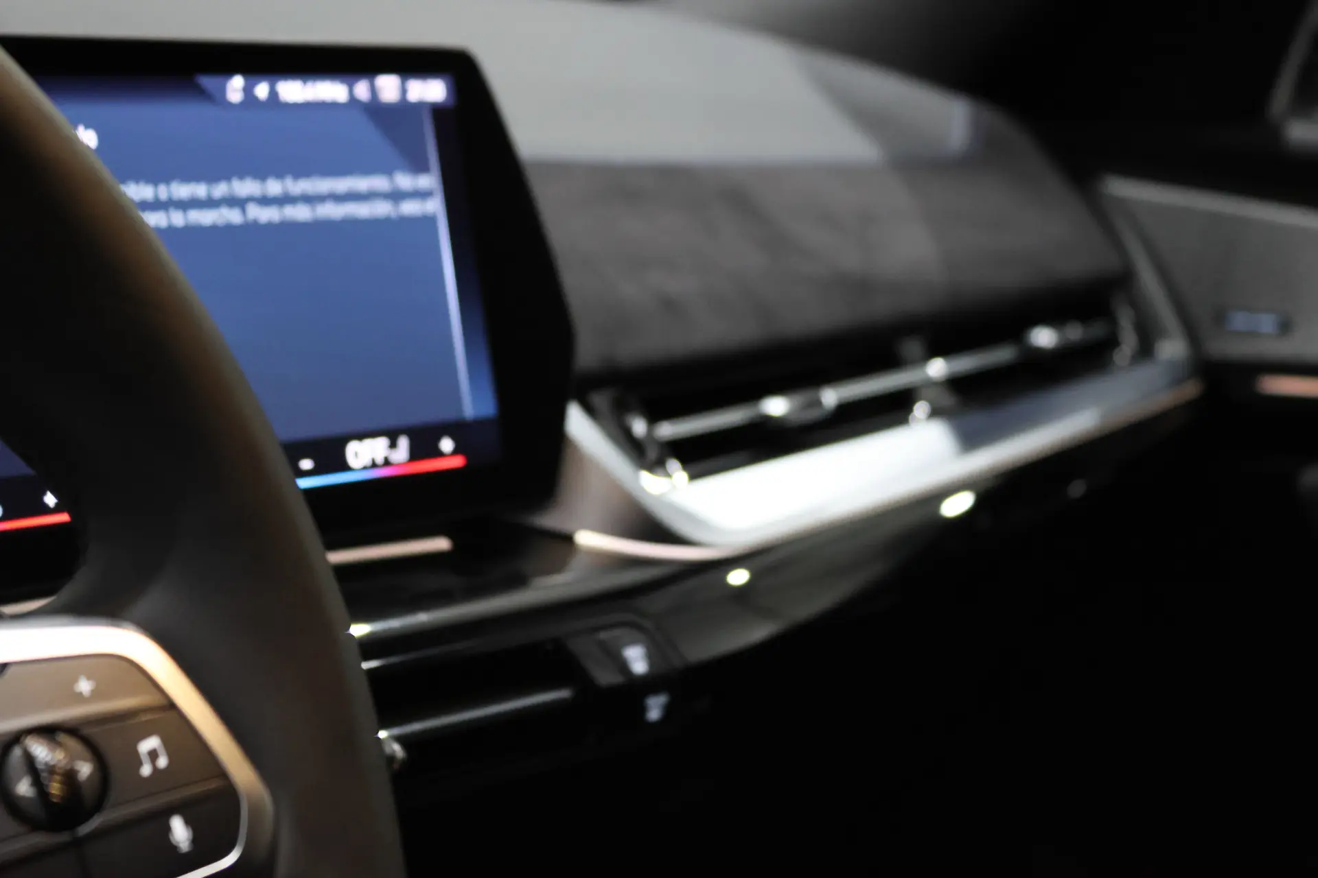 BMW iX2 eDrive20 Pack Desportivo M 8