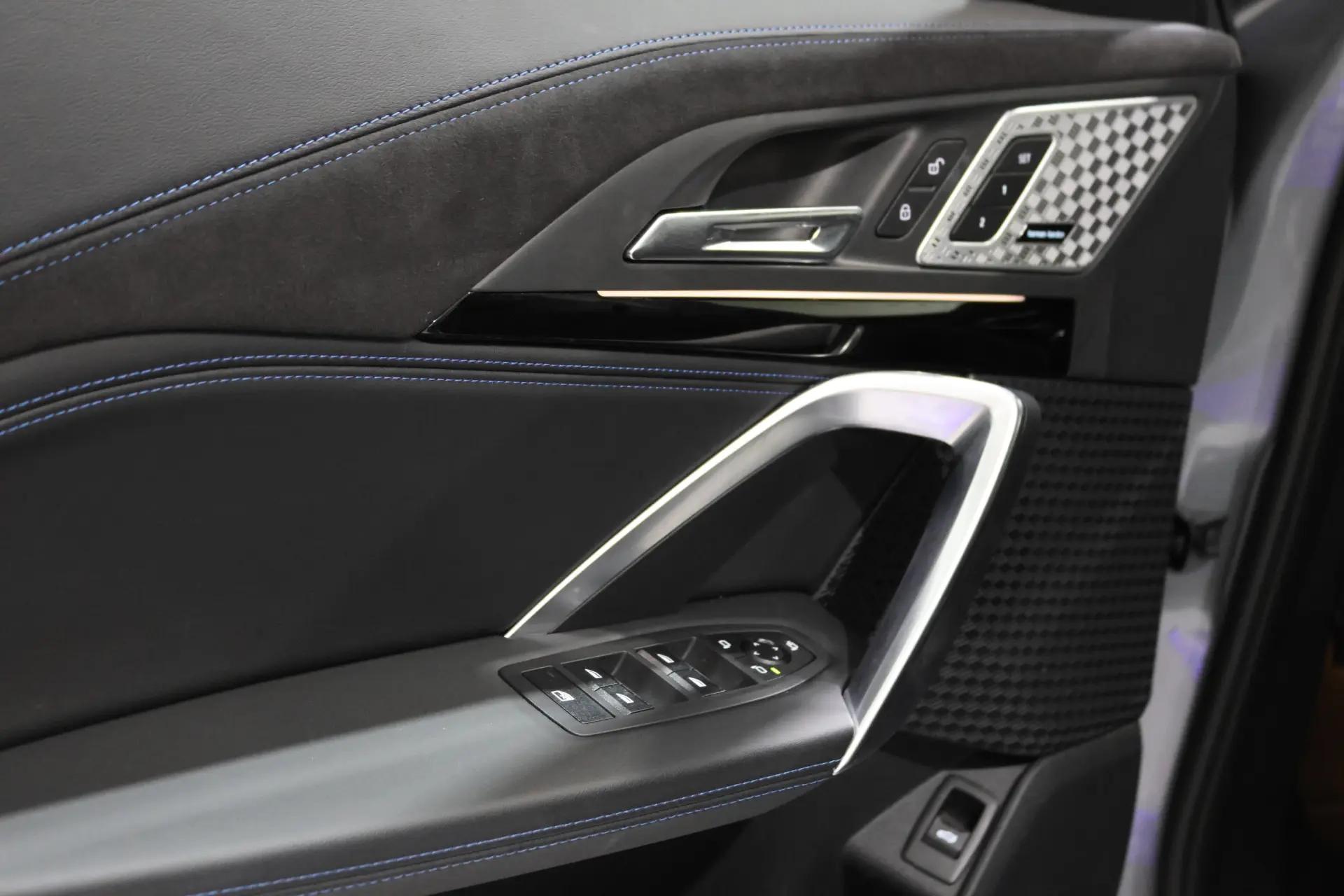 BMW iX2 eDrive20 Pack Desportivo M 7