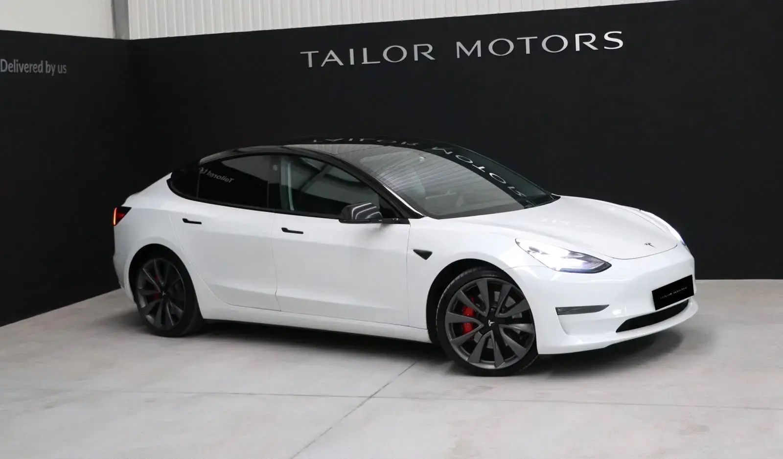 Tesla Model 3 Performance Dual Motor AWD 1