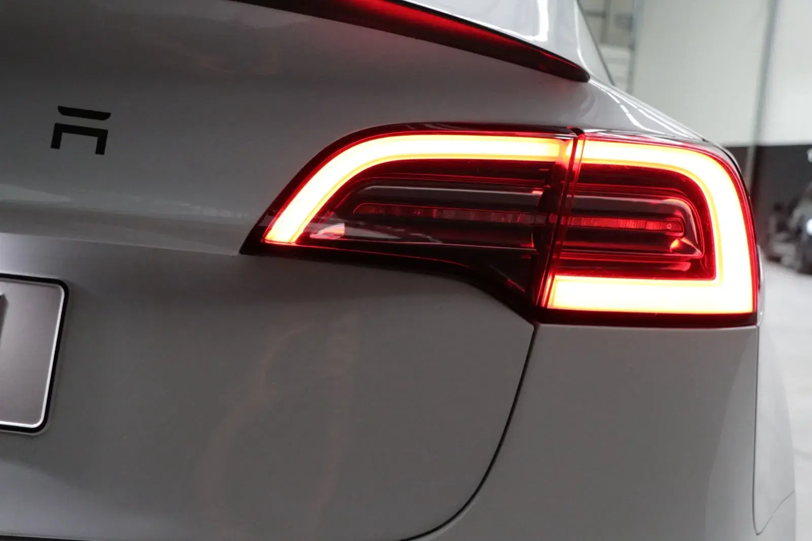 Tesla Model 3 Performance Dual Motor AWD 5