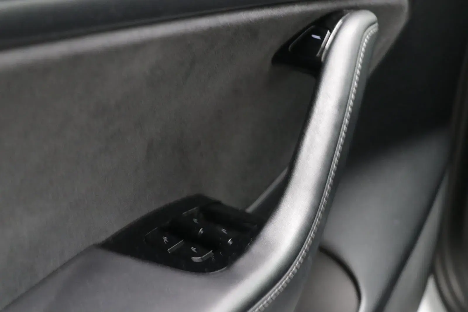 Tesla Model 3 Performance Dual Motor AWD 11