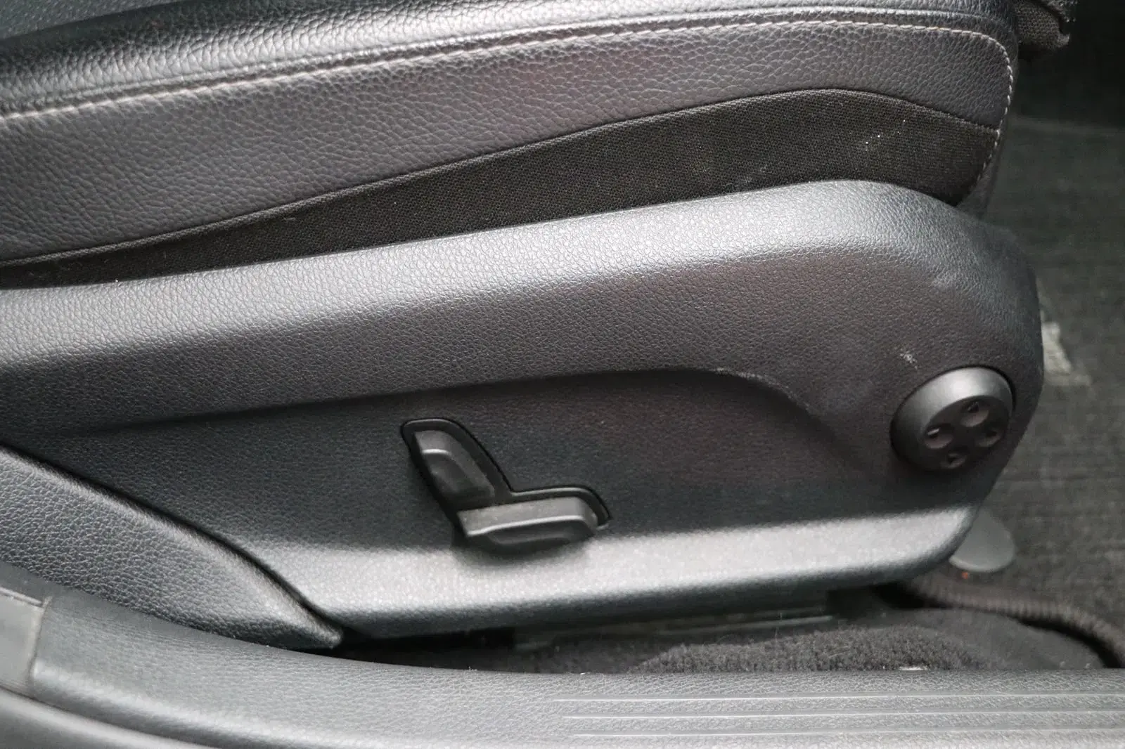 Mercedes-Benz C 220 d 4Matic Station 9G-TRONIC Avantgarde 11