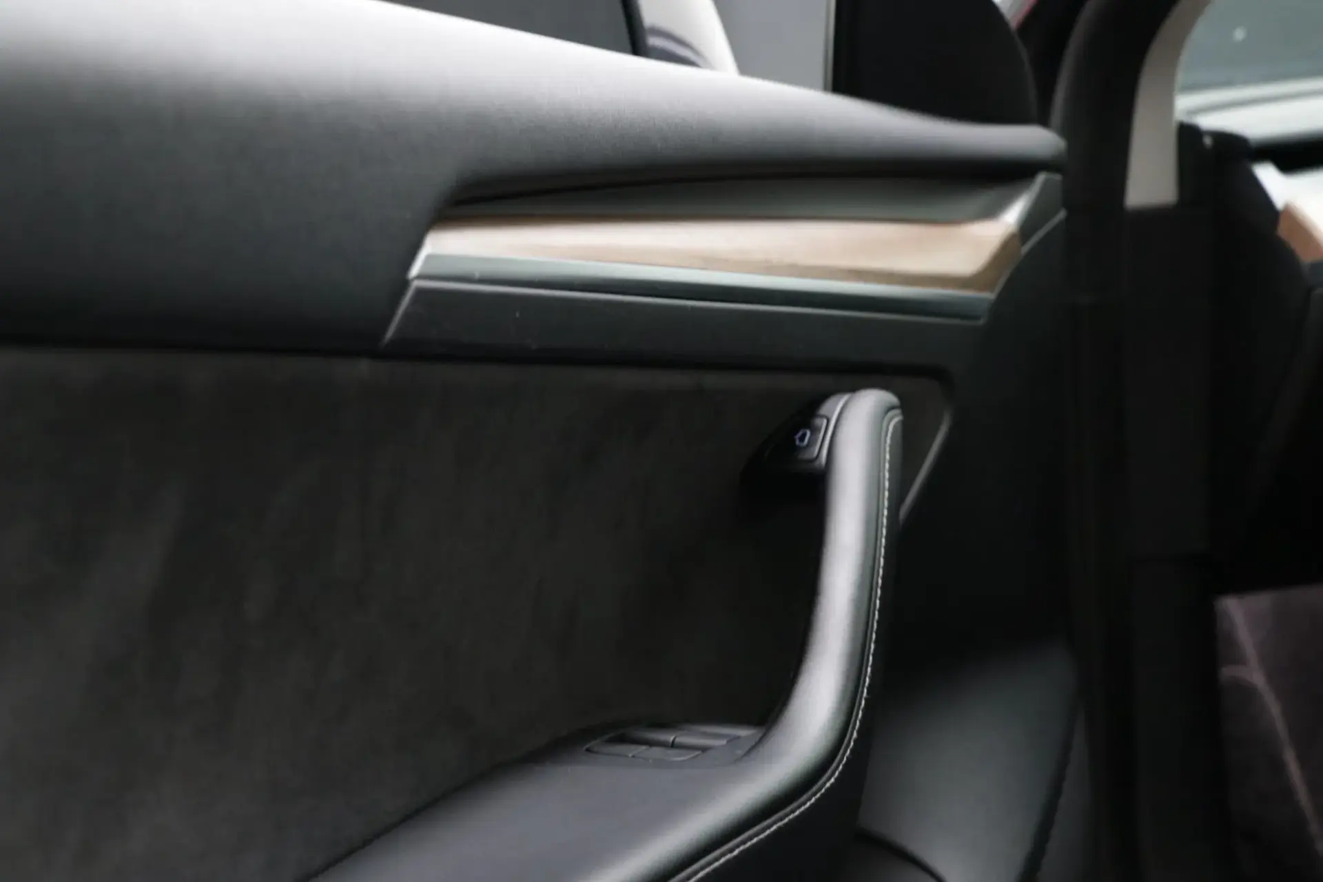 Tesla Model 3 Long Range AWD Dual Motor Performance 11