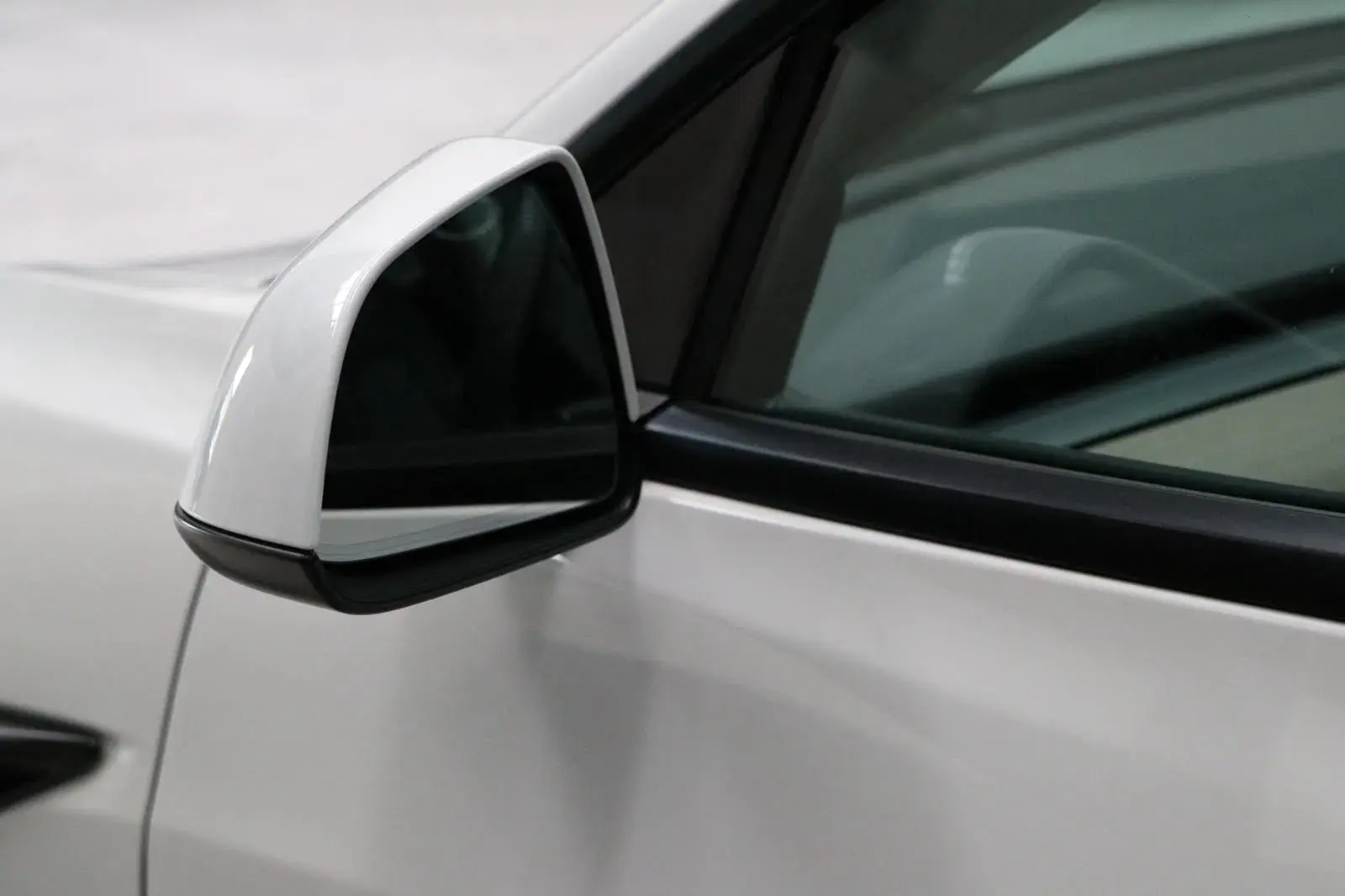Tesla Model 3 Long Range AWD Dual Motor 4