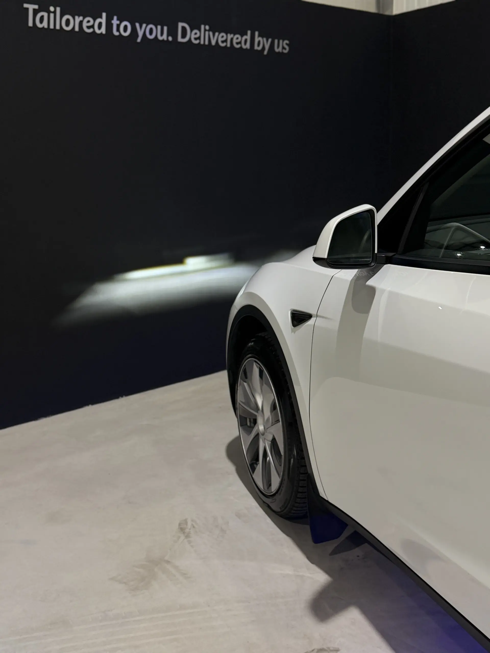 Tesla Model Y Long Range Dual Motor AWD 6