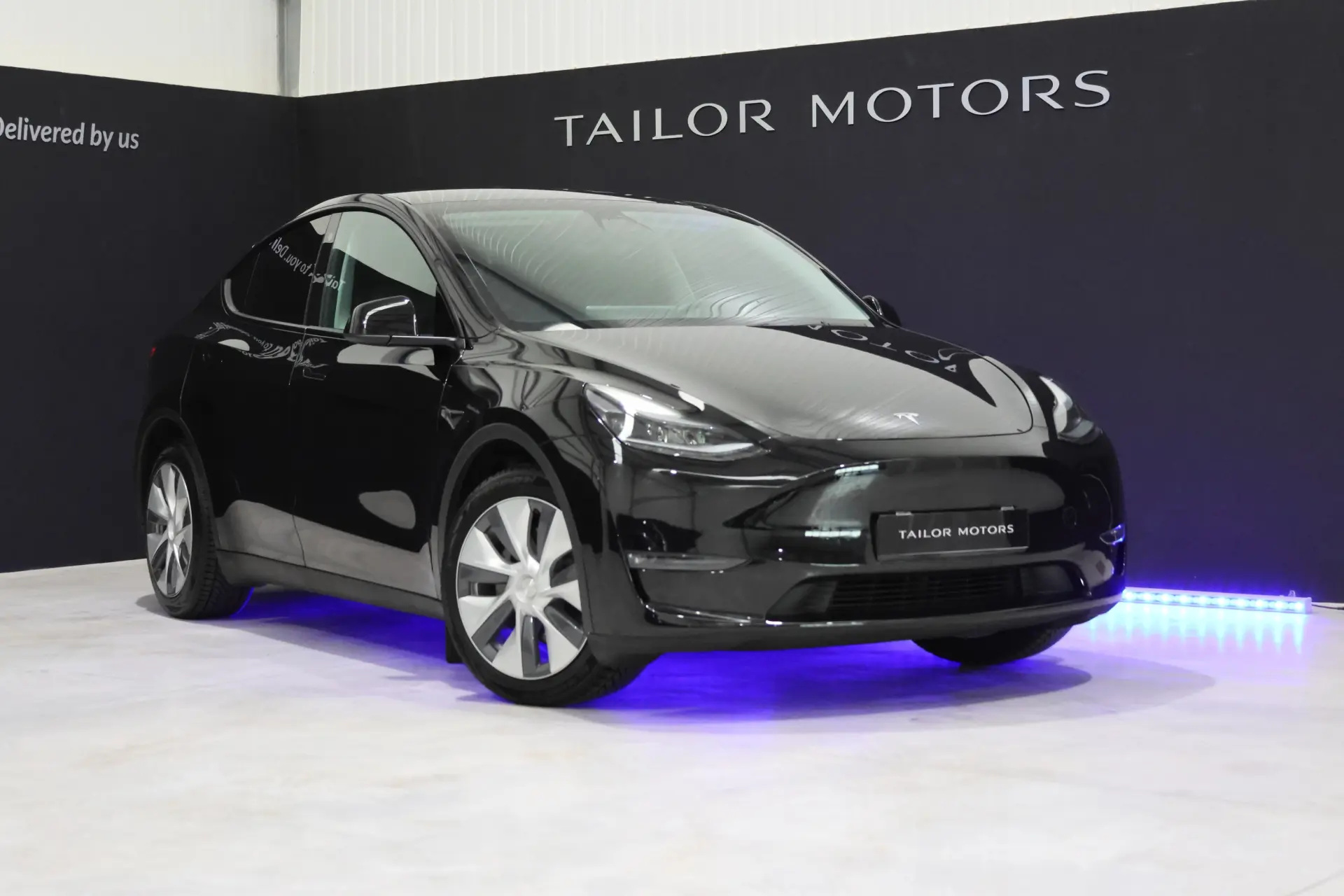 Tesla Model Y Long Range Dual Motor AWD 1