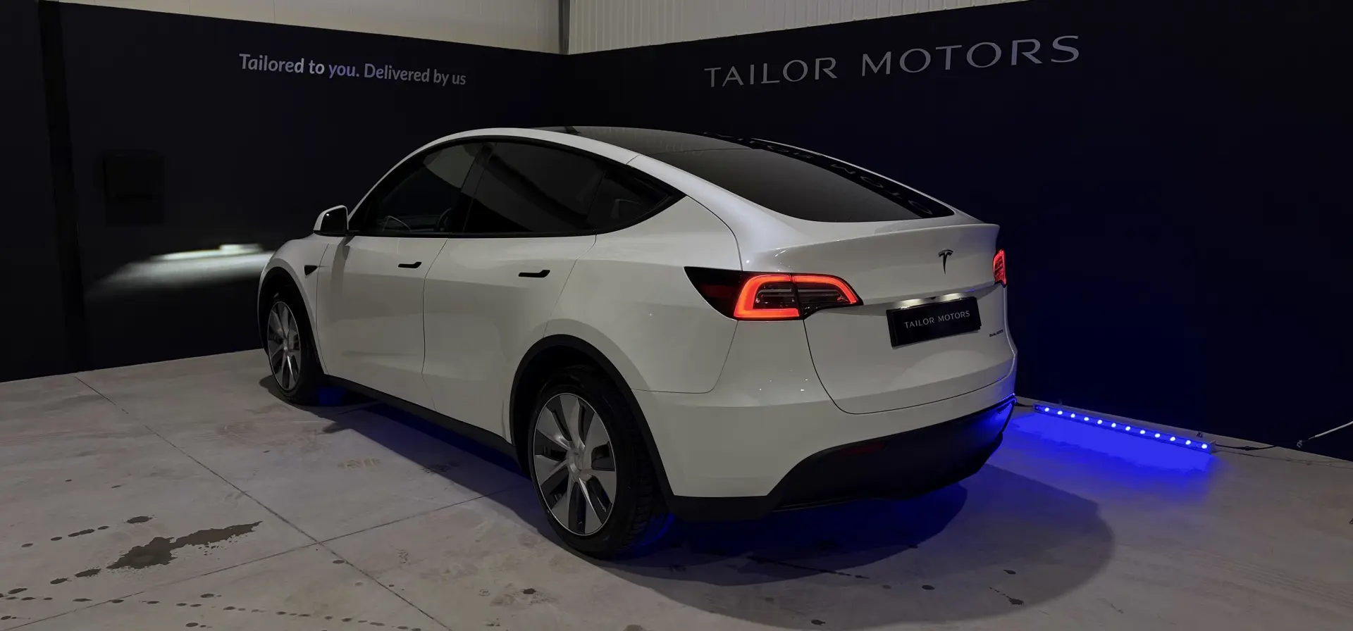 Tesla Model Y Long Range Dual Motor AWD 8