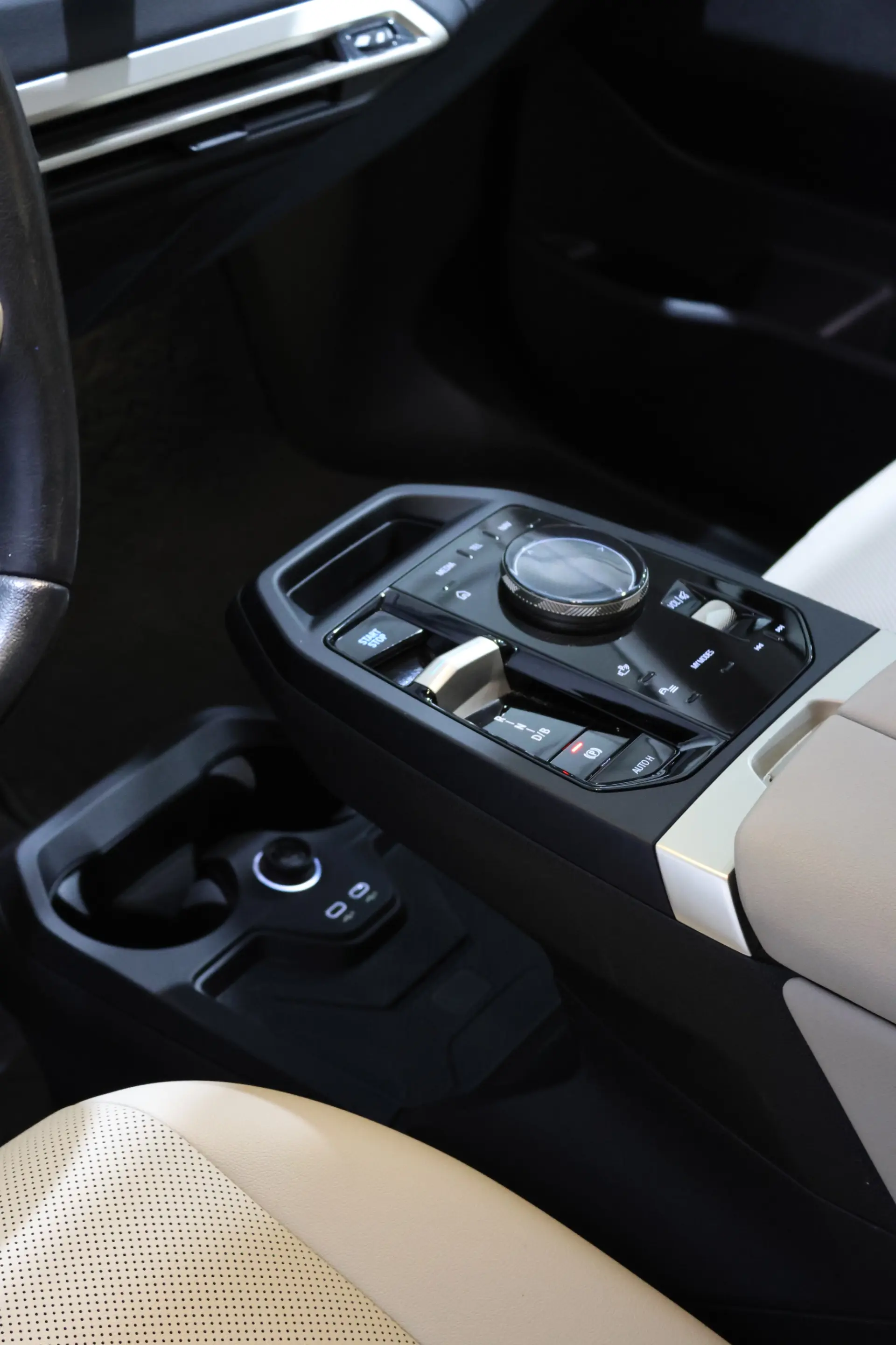 BMW iX xDrive 40 Pack Desportivo 17