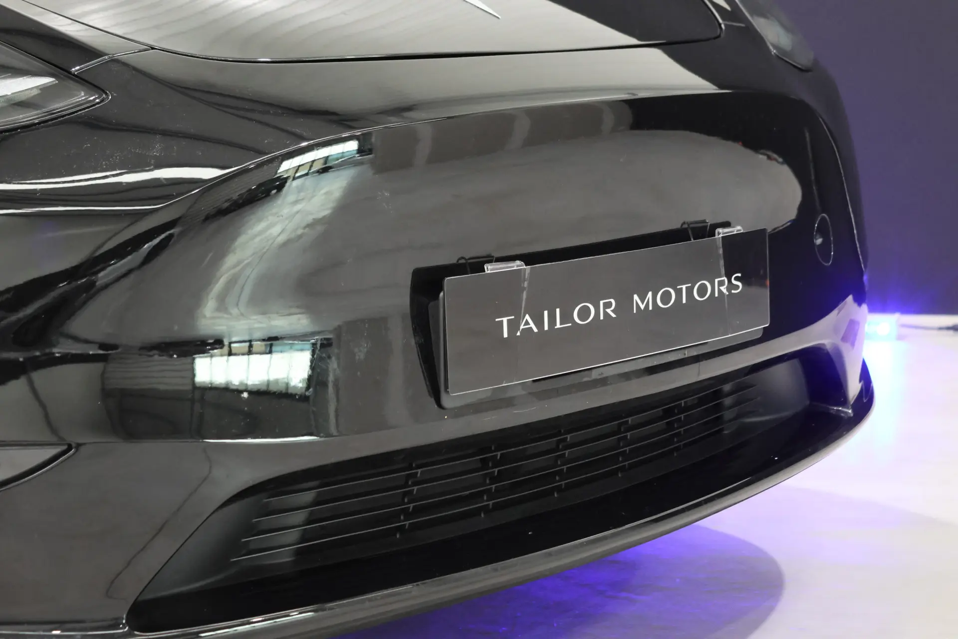 Tesla Model Y Long Range Dual Motor AWD 5