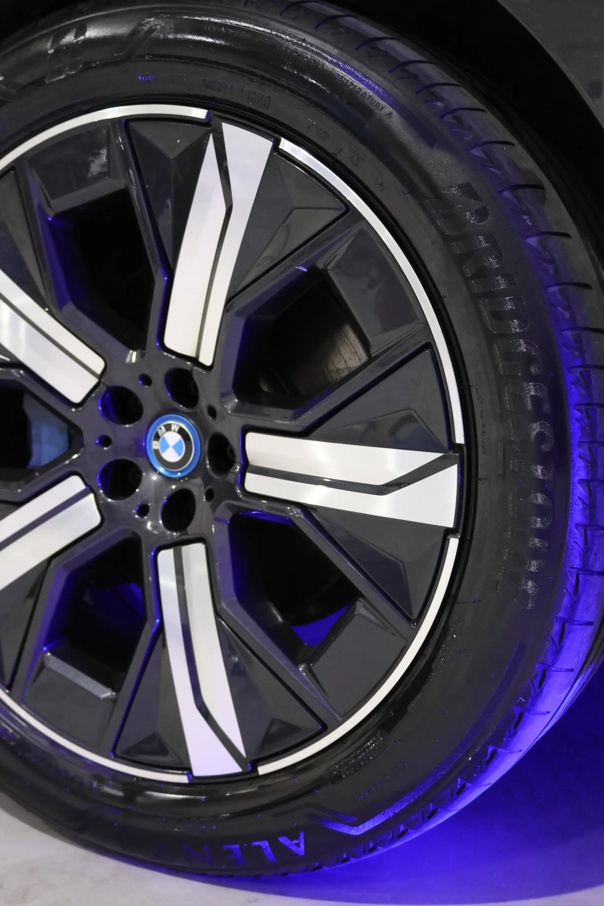 BMW iX xDrive 40 Pack Desportivo 7