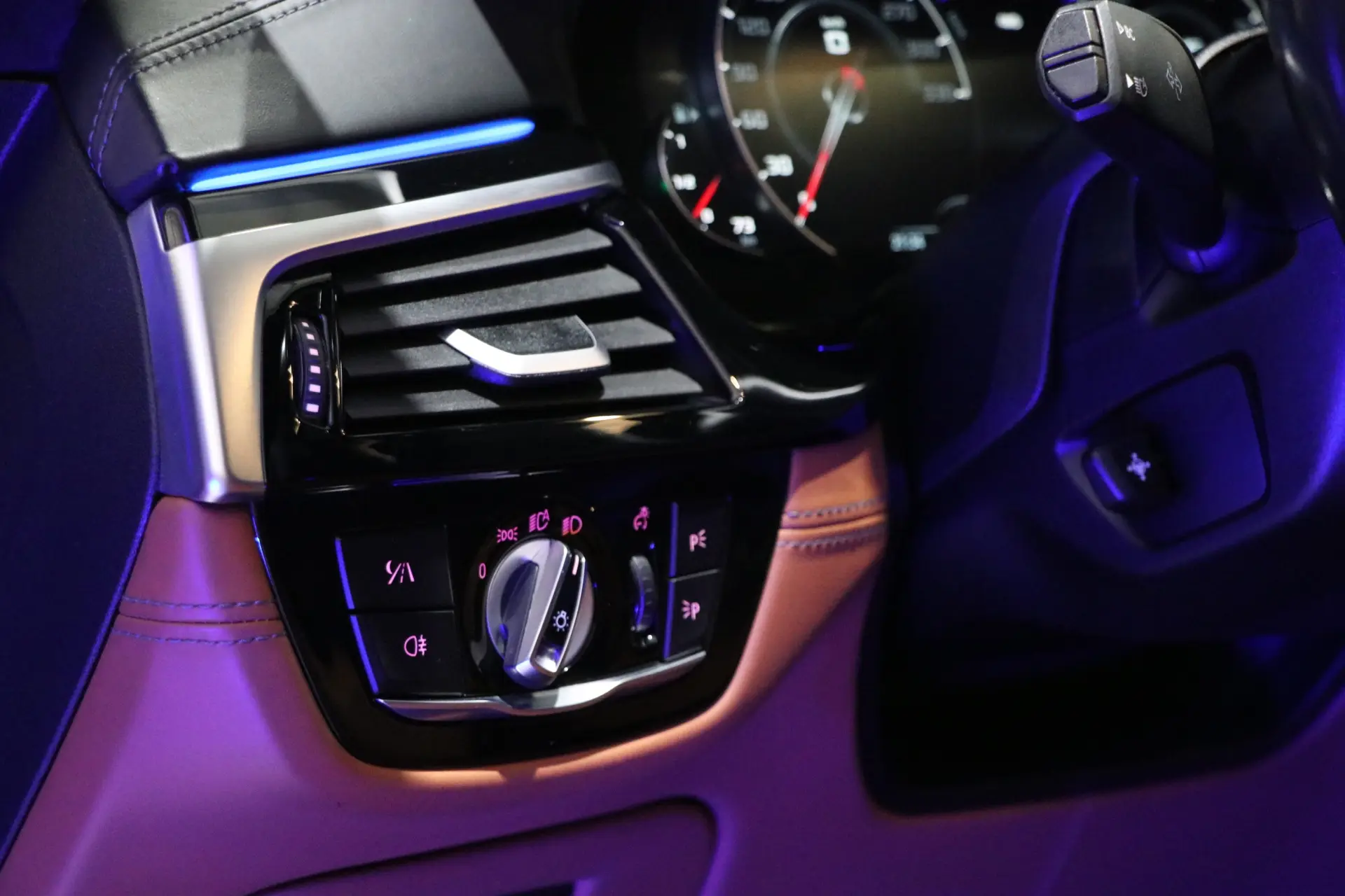 BMW M5 Competition 10