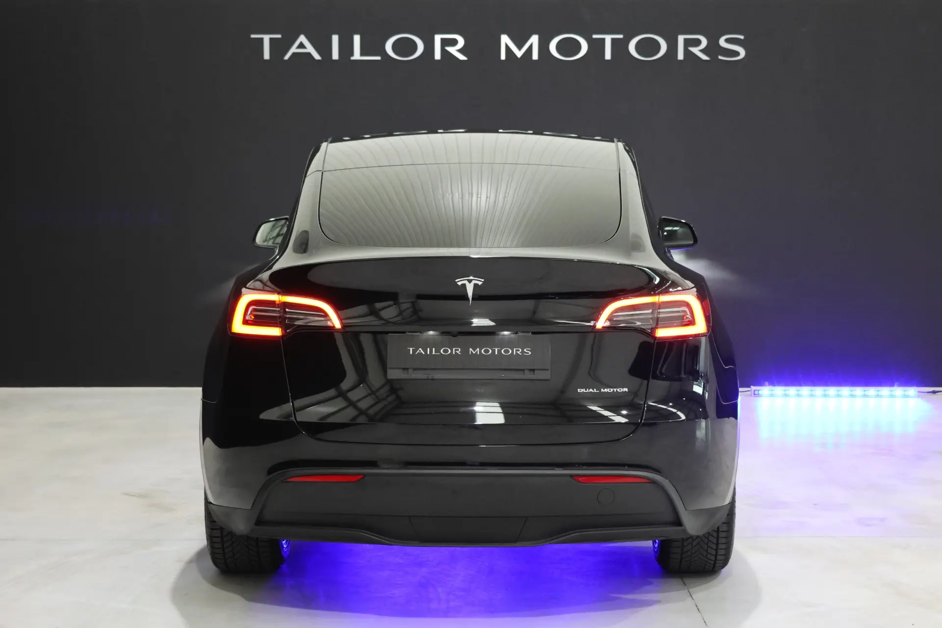 Tesla Model Y Long Range Dual Motor AWD 2