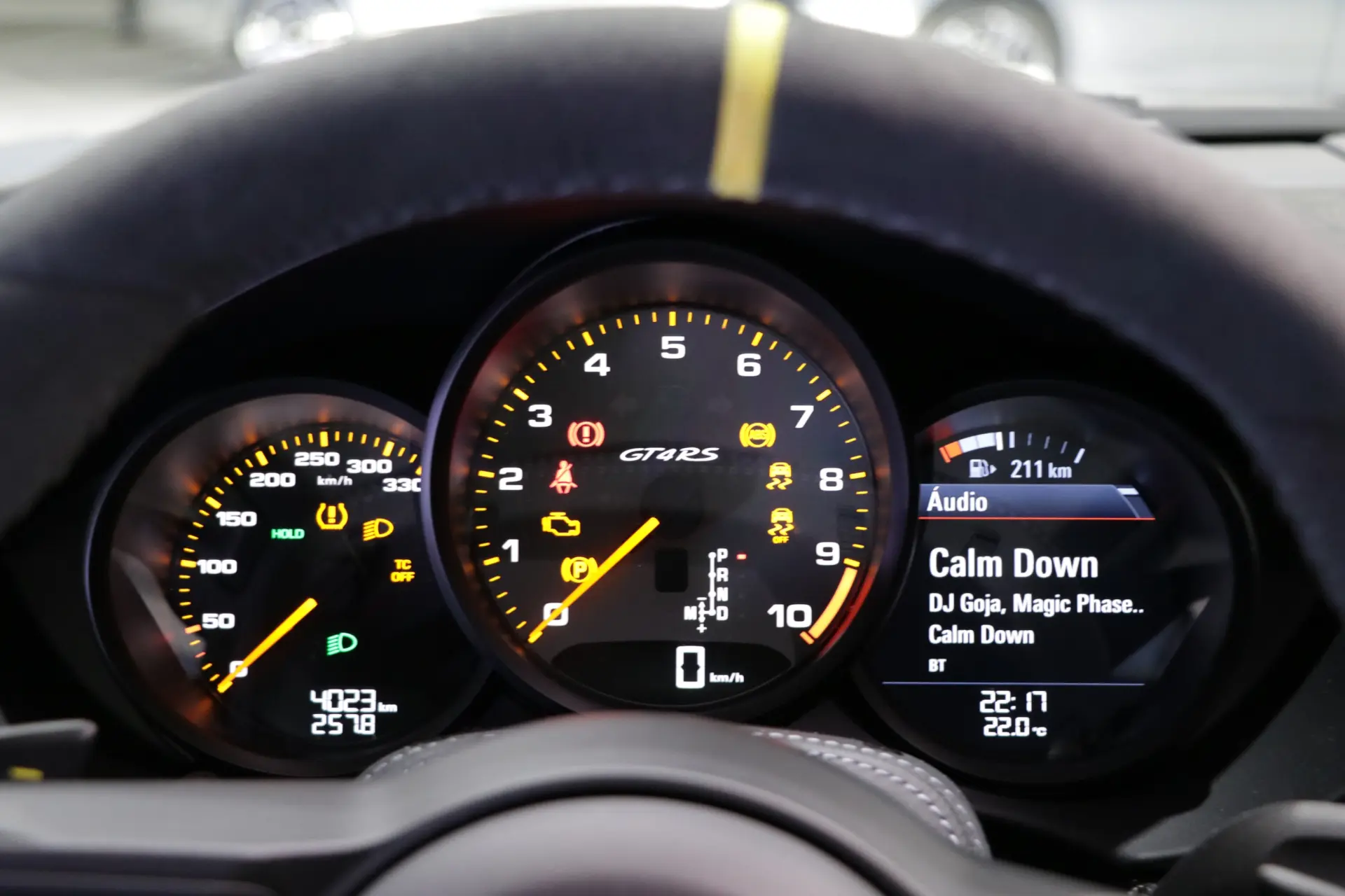Porsche 718 Cayman 16
