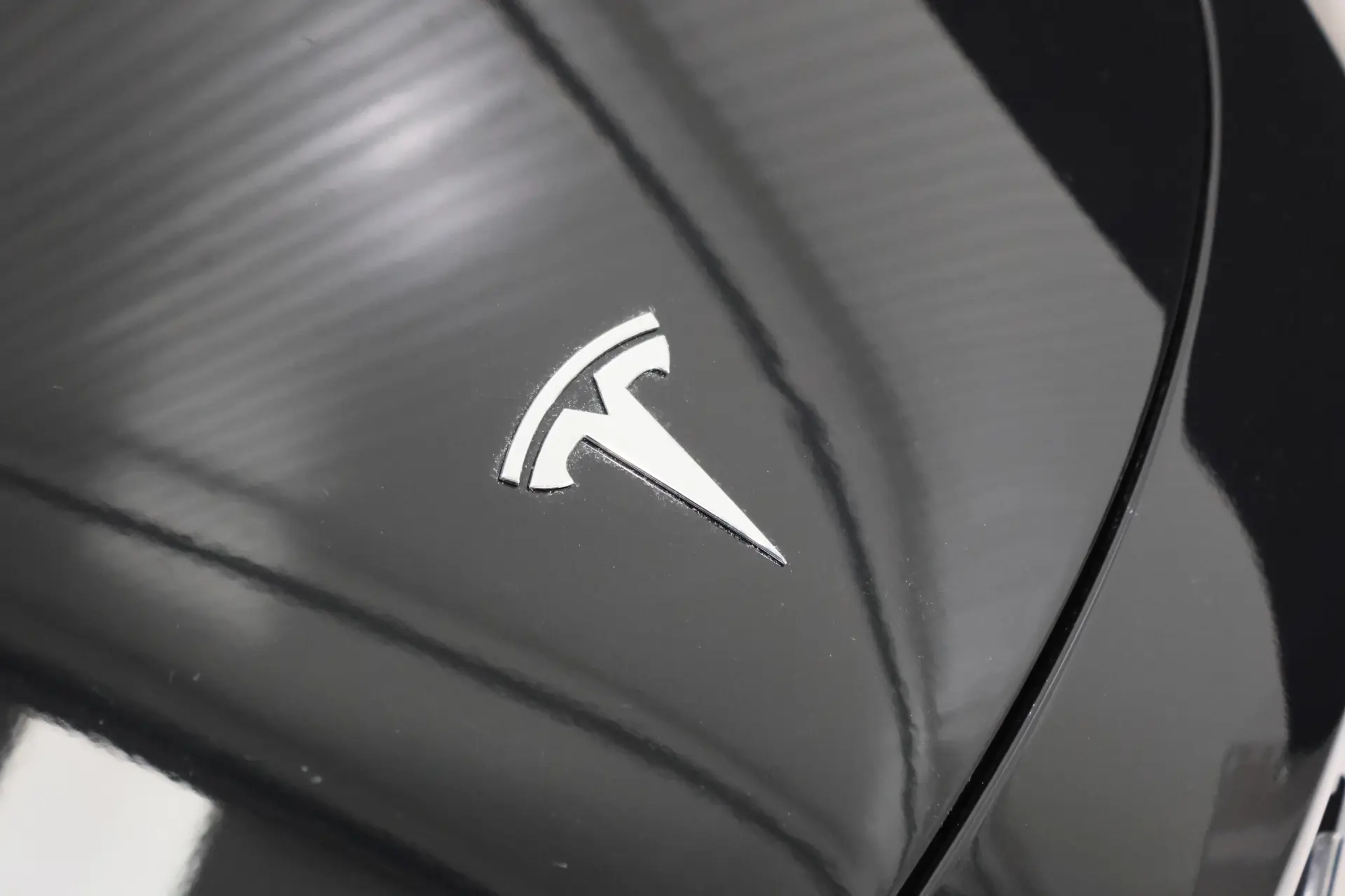 Tesla Model Y Long Range Dual Motor AWD 9