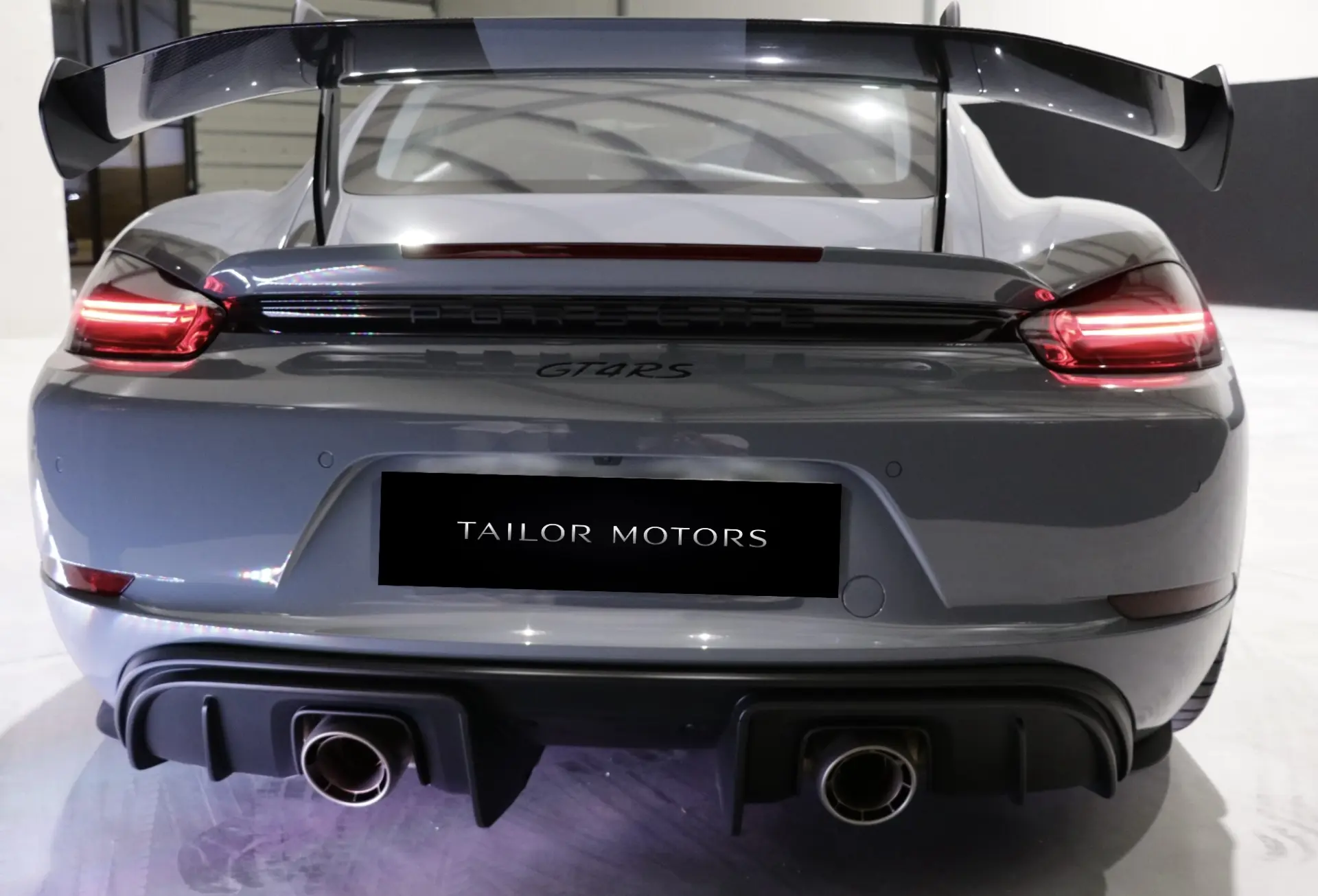 Porsche 718 Cayman 6