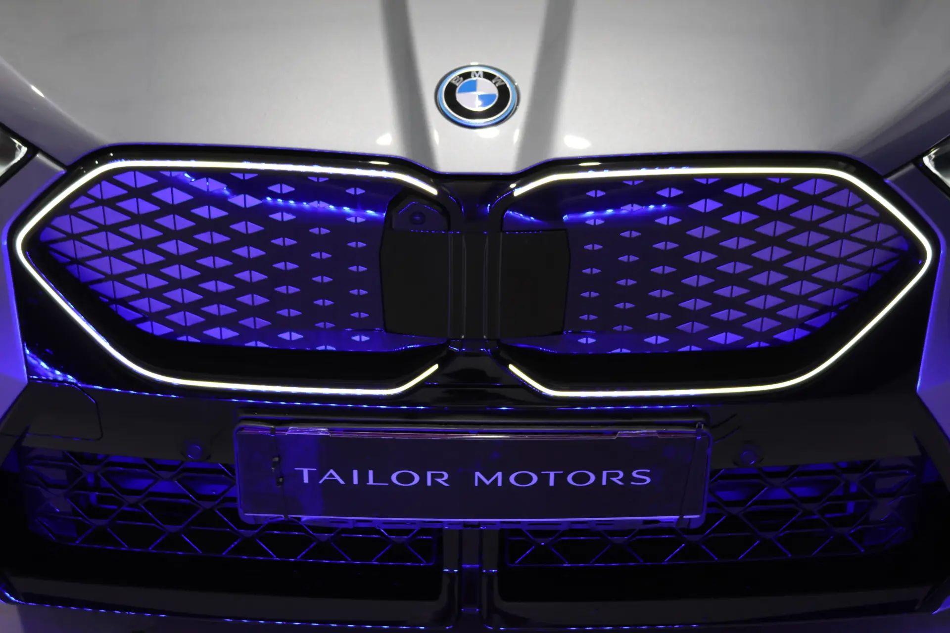 BMW iX2 eDrive20 Pack Desportivo M 6