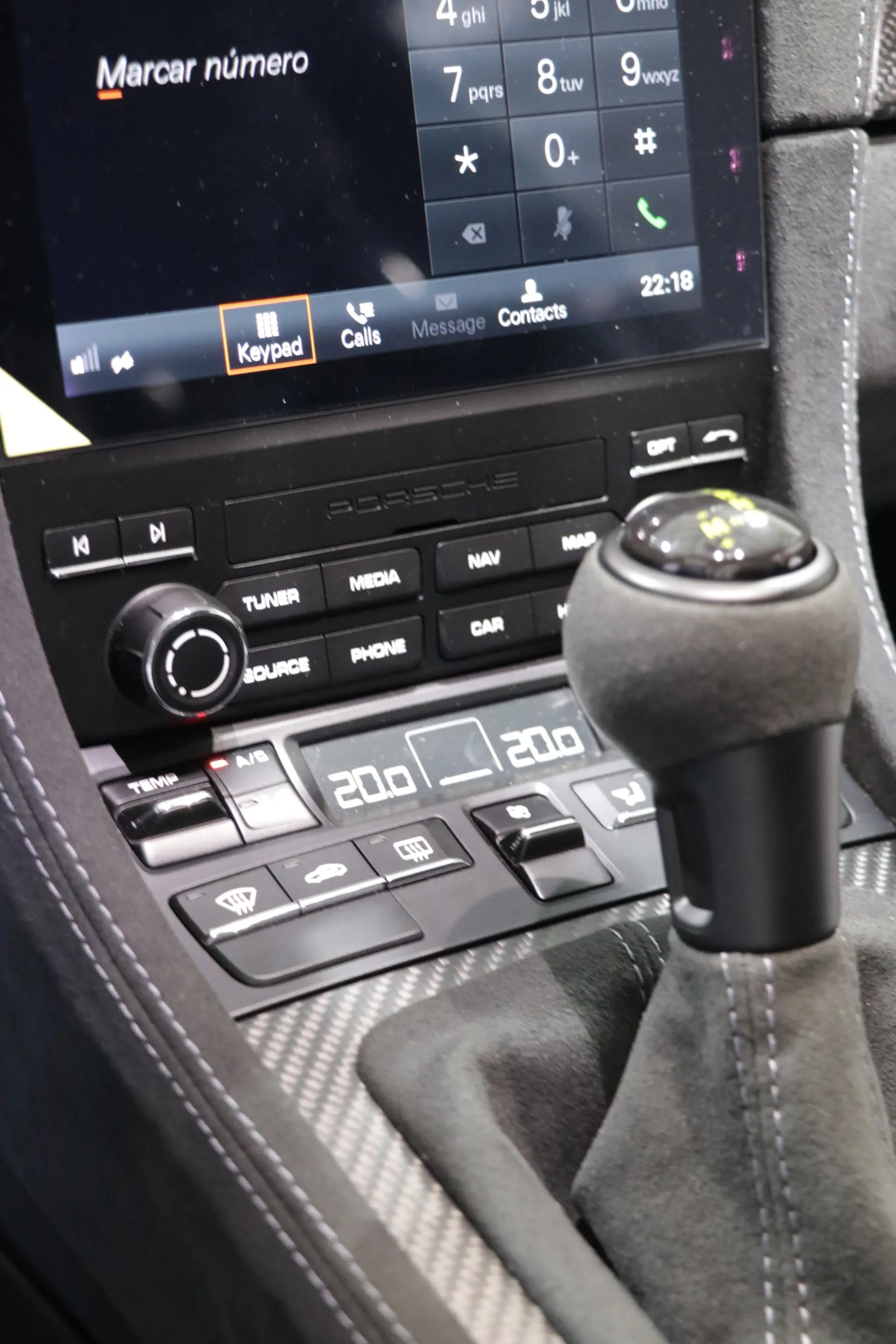Porsche 718 Cayman 15