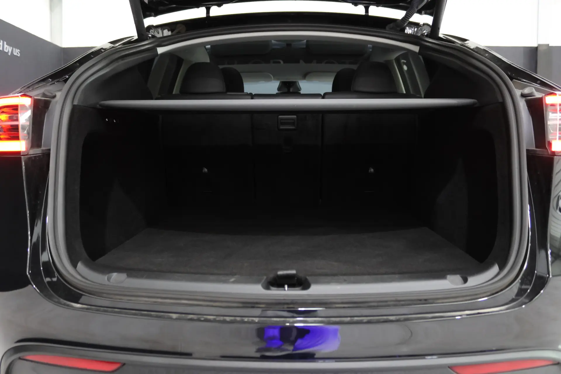 Tesla Model Y Long Range Dual Motor AWD 25